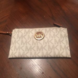 Michael Kors wristlet